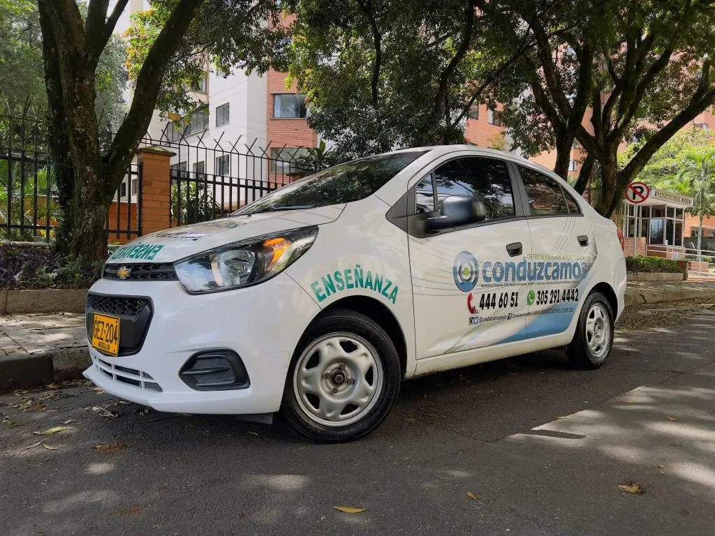 Curso de conducción b1 en Medellín